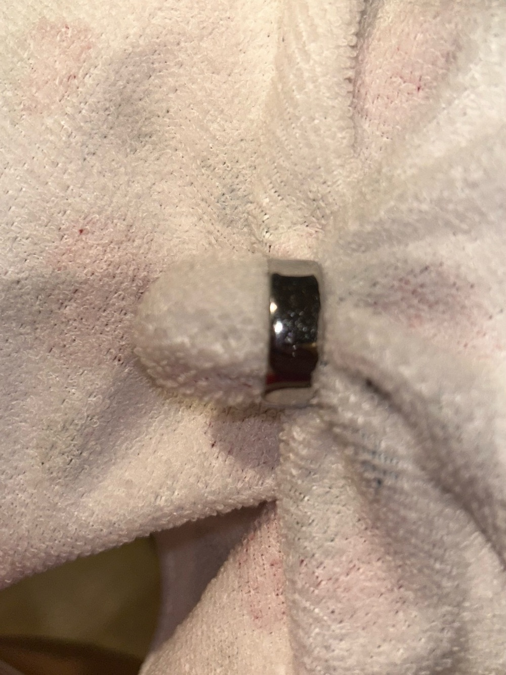 Oura Ring 4 Size 8 – Silver – Works Great + Charger - Picture 5 of 7